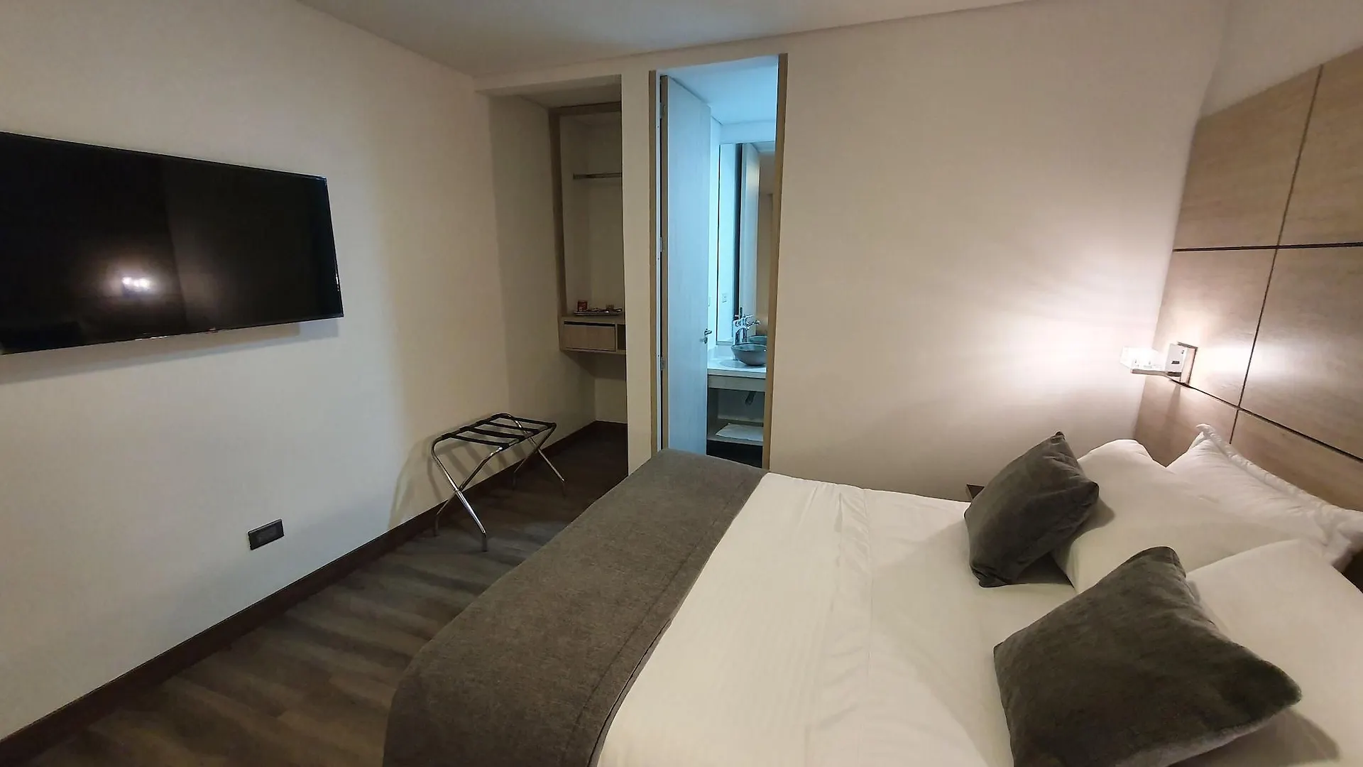 בוגוטה Bog Urban Hotel 3*,  קולומביה